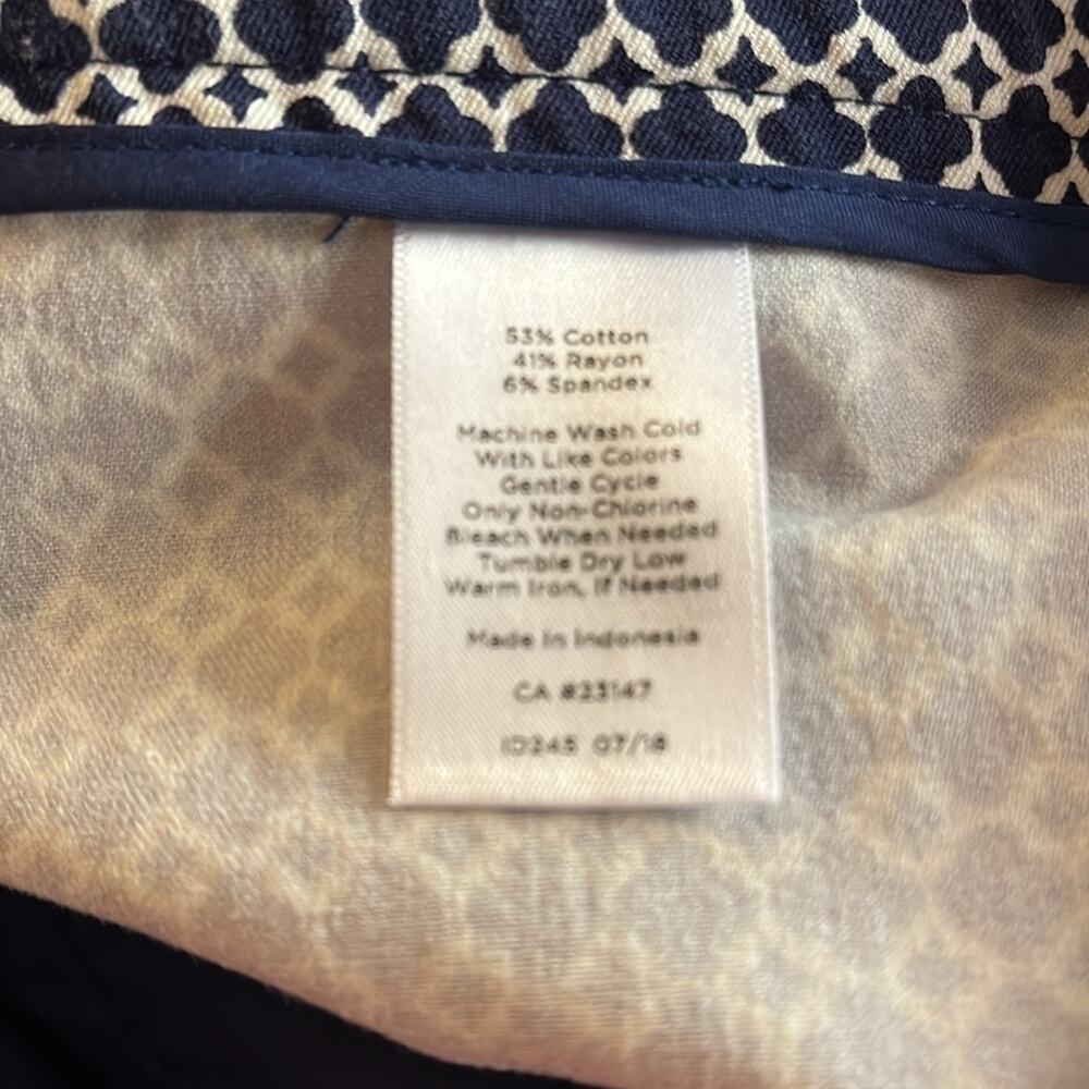TALBOTS Chatham Ankle Pants Navy White Geo Print Size 10 Petite Preppy - Picture 7 of 8